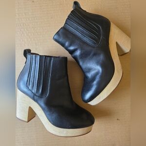 Madewell | Black Leather Ankle‎ Boots with Wooden Heel